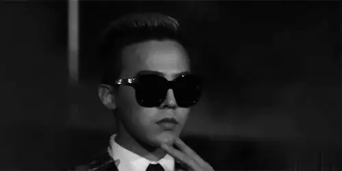 解锁夏季穿搭秘籍:70+时尚达人示范,每日换装不重样!《小巷人家》庄家爷爷病重,婆婆想抢黄玲房子,鹏飞霸气护大舅妈 解锁夏季穿搭秘籍:70+时尚达人示范,每日换装不重样!《小巷人家》庄家爷爷病重,婆婆想抢黄玲房子,鹏飞霸气护大舅妈