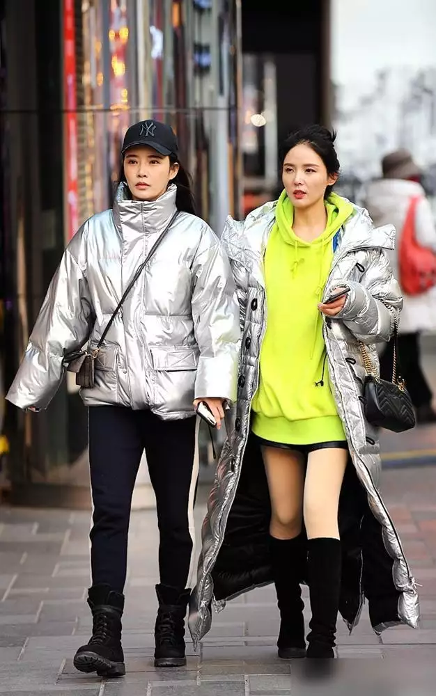 杭州女生真会穿,人人都爱穿羽绒服,靠色彩穿搭赚足回头率1949年渡江突击团犯致命错误,14岁渔女扭转局面,毛主席家宴款待 杭州女生真会穿,人人都爱穿羽绒服,靠色彩穿搭赚足回头率1949年渡江突击团犯致命错误,14岁渔女扭转局面,毛主席家宴款待