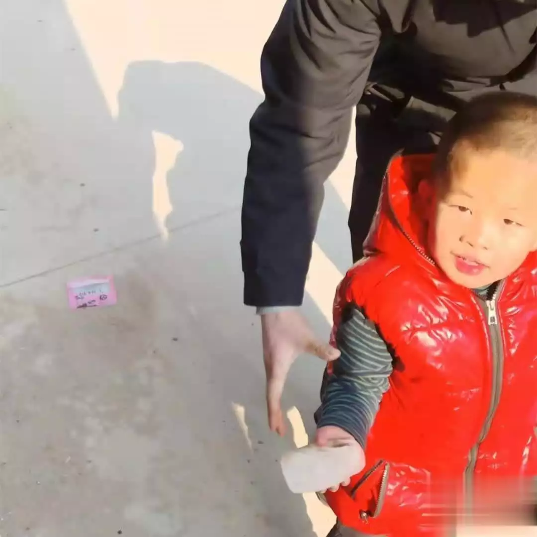 你小时候没玩过冰吗,干嘛不让孩子玩,大人都忘了自己的小时候双星系统中的行星摇篮:ALMA与Keck望远镜的联合探索 你小时候没玩过冰吗,干嘛不让孩子玩,大人都忘了自己的小时候双星系统中的行星摇篮:ALMA与Keck望远镜的联合探索