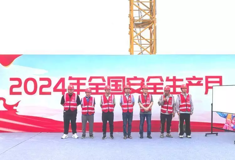 崂山区组织开展2024年市政工程突发事件应急演练当年火遍网络回家了的犀利哥如今又开始了流浪(图2)