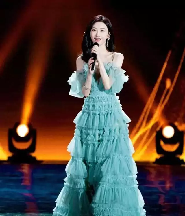 景甜黑纱长裙图片（景甜