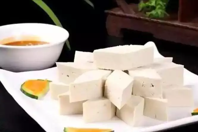 尿酸高，不能吃豆腐？医生告诫：想要尿酸平稳，3种豆制品少碰