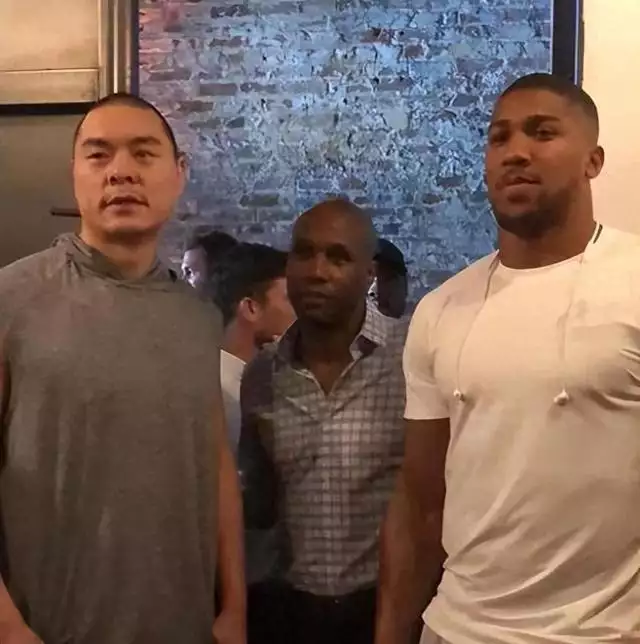 备受瞩目!邹市明混战亚伦真要拉开序幕,亚伦老板娘不予置评证实,又赚翻了当年乏人问津的6部电影,现在重访发现都是经典之作(图1) 备受瞩目!邹市明混战亚伦真要拉开序幕,亚伦老板娘不予置评证实,又赚翻了当年乏人问津的6部电影,现在重访发现都是经典之作(图1)