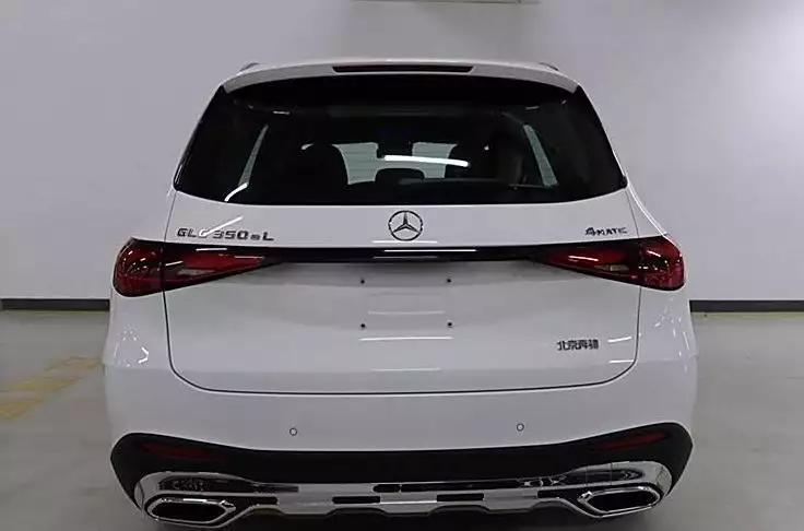 奔驰GLC插混版首秀成都车展，全时四驱系统成焦点