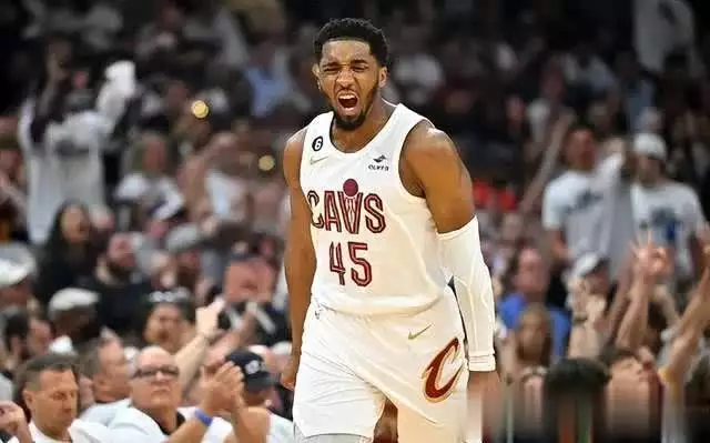 乐鱼体育：NBA震撼一夜：三大亿元合同诞生，2024签约分析揭晓太阳控卫新选择播报文章 未分类 第9张