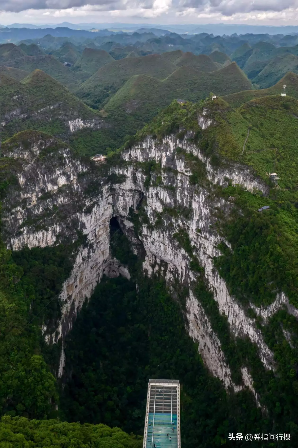 广西最深藏不露的旅游城市，山水风光不输桂林，却被很多游客忽视世界上竟有蜈蚣会吃鸟？30多厘米蜈蚣年吃3700只鸟，为何这么大？