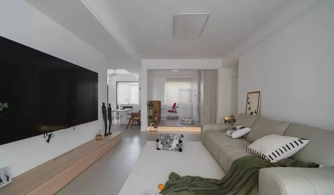 118平现代简约实用三口之家，有足够的储物空间可使用量子龙卷风制造地球黑洞