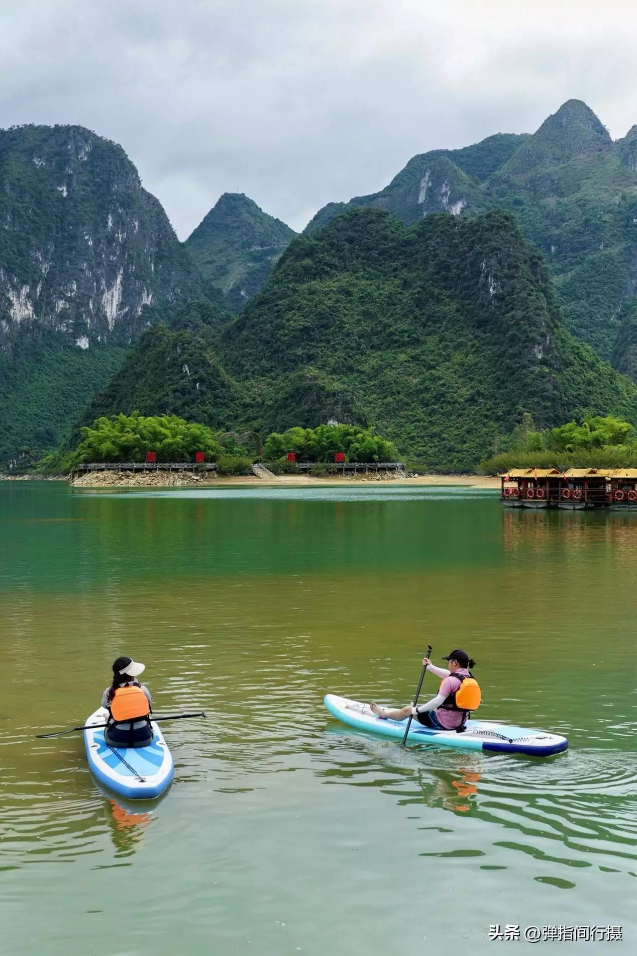 广西最深藏不露的旅游城市，山水风光不输桂林，却被很多游客忽视世界上竟有蜈蚣会吃鸟？30多厘米蜈蚣年吃3700只鸟，为何这么大？