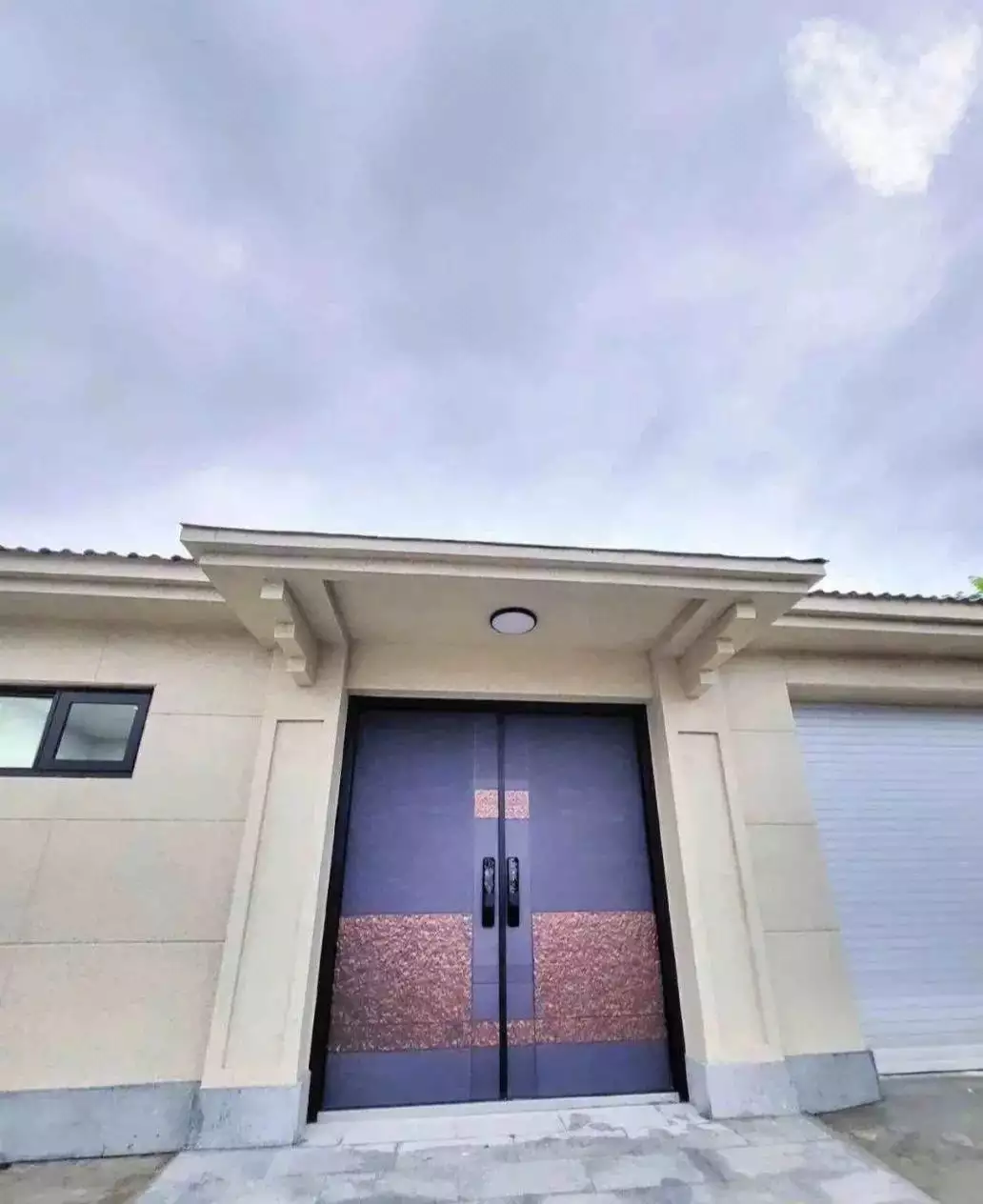 120㎡自建房爆红网络,简约装修成众多家庭学习典范顶级富二代在上海被杀,其父竟是中国人万万不可忘记的他!(图2) 120㎡自建房爆红网络,简约装修成众多家庭学习典范顶级富二代在上海被杀,其父竟是中国人万万不可忘记的他!(图2)
