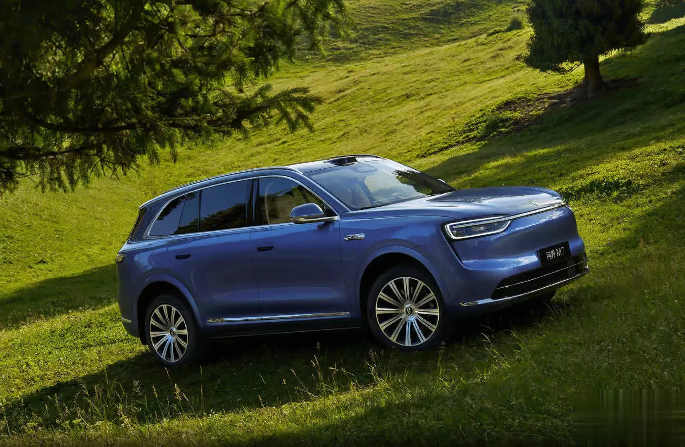 全新问界M7价格对比老款_全新问界M7设计语言升级_问界