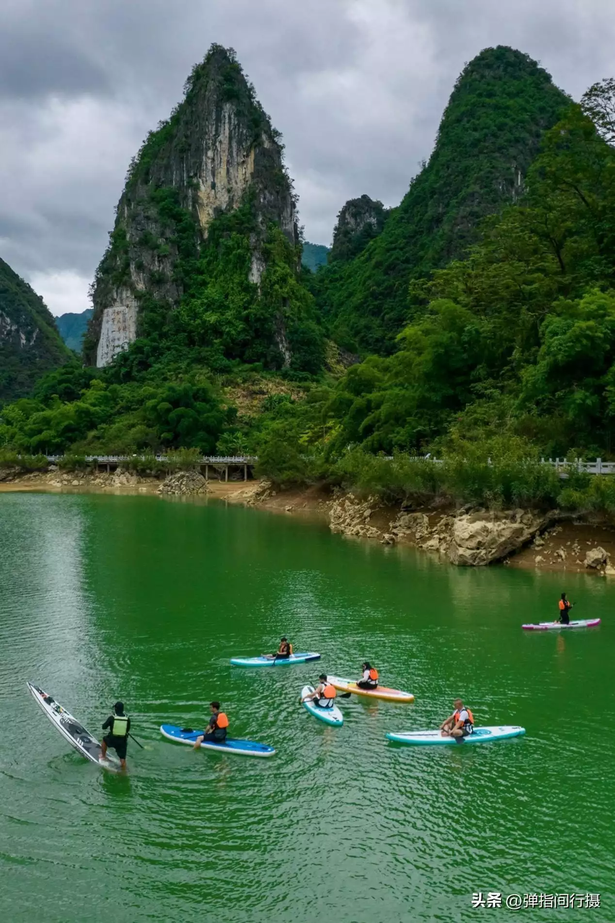 广西最深藏不露的旅游城市，山水风光不输桂林，却被很多游客忽视世界上竟有蜈蚣会吃鸟？30多厘米蜈蚣年吃3700只鸟，为何这么大？