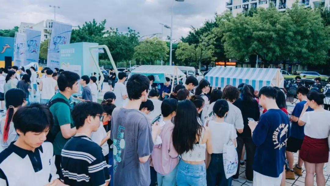 太酷了!“海博TV”进校园线下推广活动引爆学生热情110岁的抗日老兵,三次重伤大难不死,儿子牺牲在抗美援朝 太酷了!“海博TV”进校园线下推广活动引爆学生热情110岁的抗日老兵,三次重伤大难不死,儿子牺牲在抗美援朝