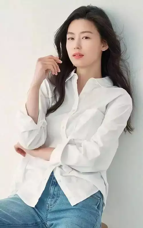 韩国财阀千金:倒追中国名将!不顾反对嫁到上海,结婚13年生二胎03年女警花枪杀丈夫,丈夫临死前跪地求饶,直呼不想女儿失去父亲 韩国财阀千金:倒追中国名将!不顾反对嫁到上海,结婚13年生二胎03年女警花枪杀丈夫,丈夫临死前跪地求饶,直呼不想女儿失去父亲