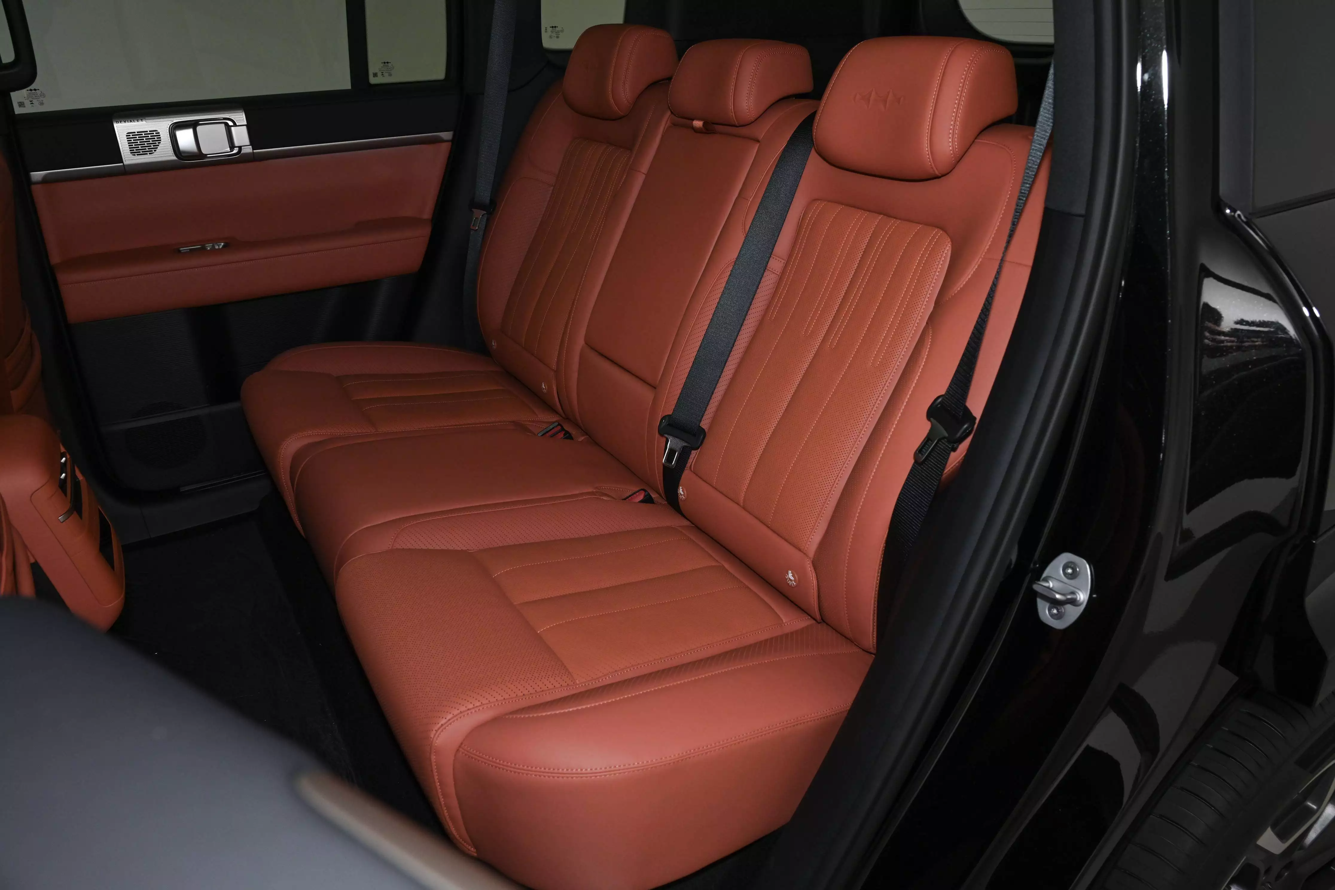 探索全能新能源SUV:方程豹钛7混动新选择