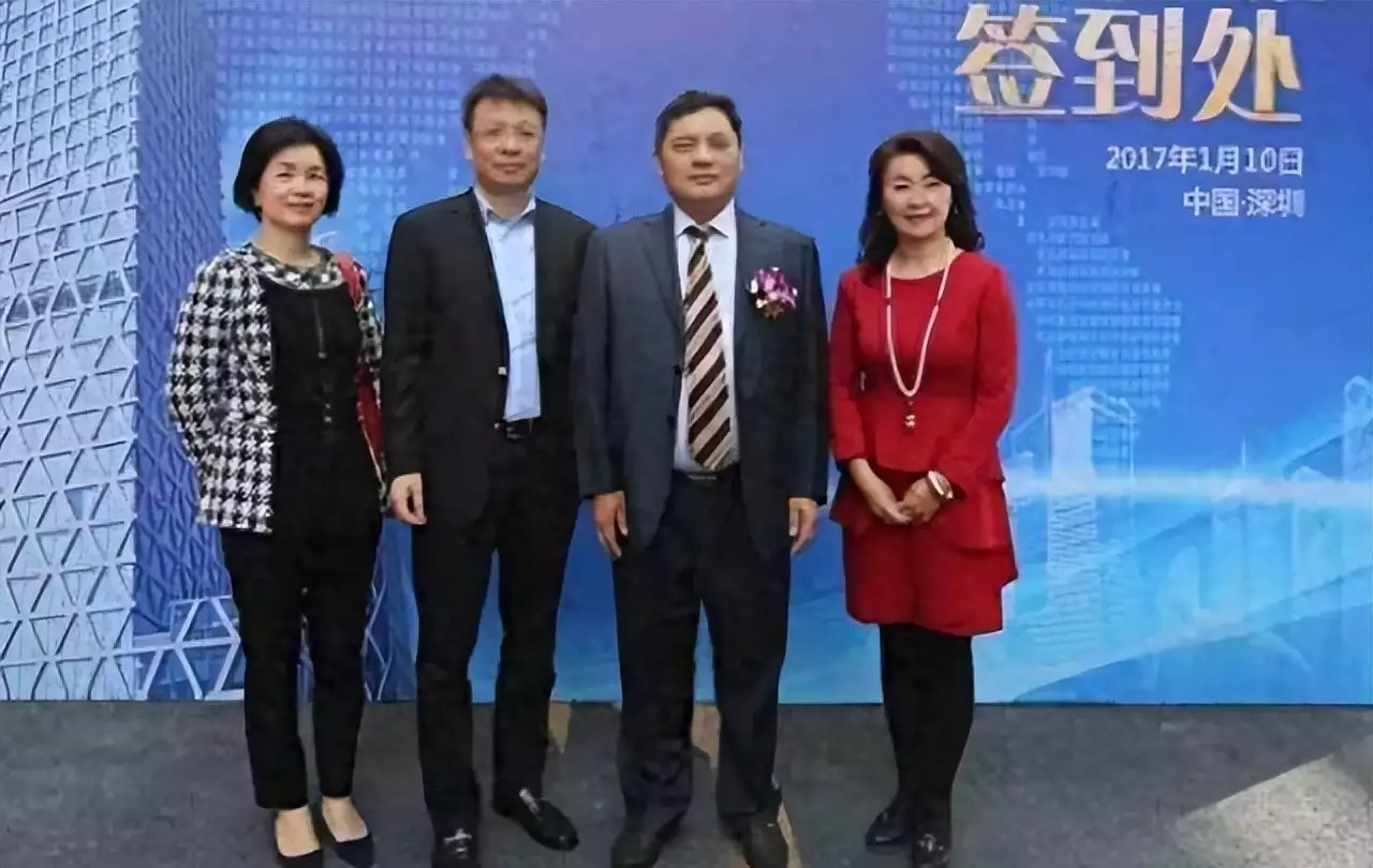 她从护士逆袭到深圳女首富,手握10000项专利,每年赚走苹果100亿他身高不足一米五,21岁升为红军军团长,麾下有一位大将叫粟裕 她从护士逆袭到深圳女首富,手握10000项专利,每年赚走苹果100亿他身高不足一米五,21岁升为红军军团长,麾下有一位大将叫粟裕