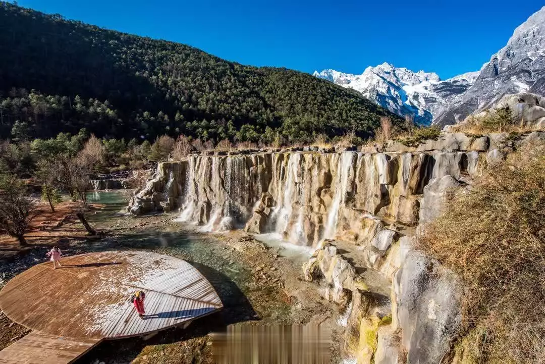 丽江最美的河流，雪山美景“近在咫尺”，随便拍拍都很梦幻《雪迷宫》老舅下线！郑北、姜小海最后博弈，姜迎紫结局不一般-第6张图片-海南百花岭热带雨林文化旅游区