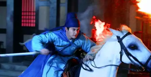 新剧预告:辣妹子遭遇假贵公子?男女主角首次合作,剧情看点十足!情侣穿搭算是一家三口的第一次帅气合影吧 新剧预告:辣妹子遭遇假贵公子?男女主角首次合作,剧情看点十足!情侣穿搭算是一家三口的第一次帅气合影吧
