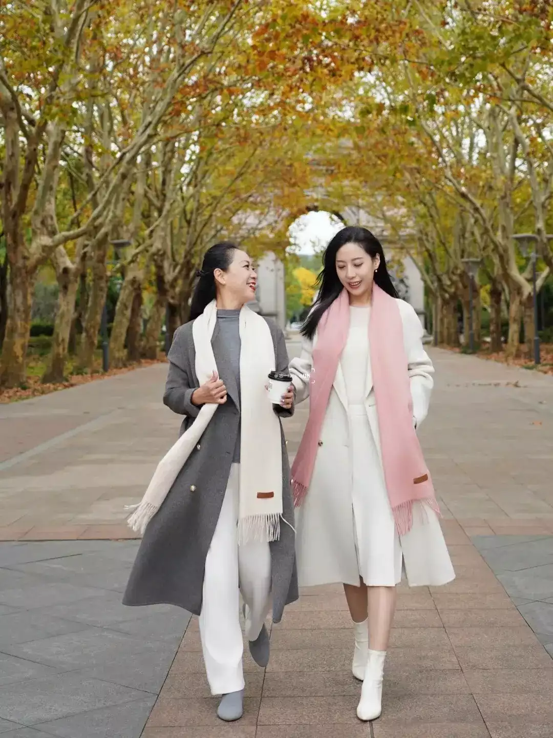 适合中年女性的冬季穿搭,裤子外套都选对,气质简约高级《再见爱人4》:爱人的前提是爱自己 适合中年女性的冬季穿搭,裤子外套都选对,气质简约高级《再见爱人4》:爱人的前提是爱自己