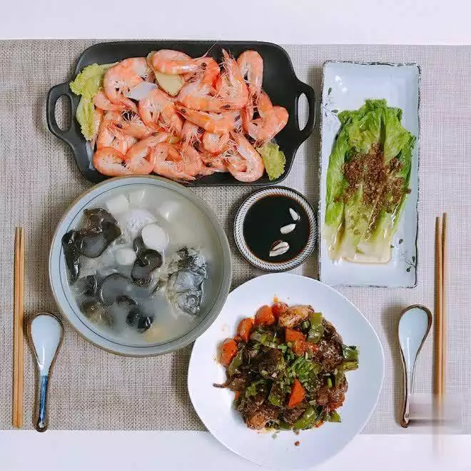 夏季养生食谱，这4道汤品滋补又健康！和妻子丁克，和情人生子，新剧被换脸，央视彻底撕下他的体面