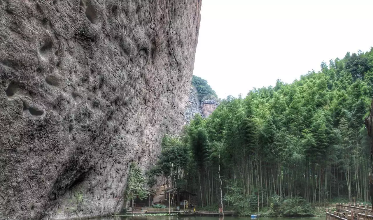 比婺源更隐秘，比腾冲更便捷，这座美食之城成为反向旅游的首选目的地！送给宝宝最好的蛇年礼物，生肖纪念币的含金量不可忽视-第5张图片-海南百花岭热带雨林文化旅游区