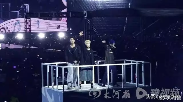 10个00后合伙靠演唱会租手机,半年回本50余万元人到中年警惕德不配位,掌握11个要点迈向非凡人生 10个00后合伙靠演唱会租手机,半年回本50余万元人到中年警惕德不配位,掌握11个要点迈向非凡人生