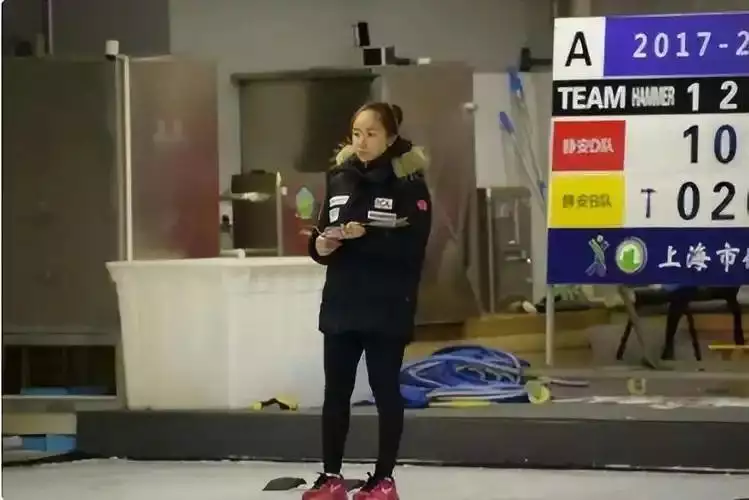 韩国财阀千金:倒追中国名将!不顾反对嫁到上海,结婚13年生二胎03年女警花枪杀丈夫,丈夫临死前跪地求饶,直呼不想女儿失去父亲 韩国财阀千金:倒追中国名将!不顾反对嫁到上海,结婚13年生二胎03年女警花枪杀丈夫,丈夫临死前跪地求饶,直呼不想女儿失去父亲