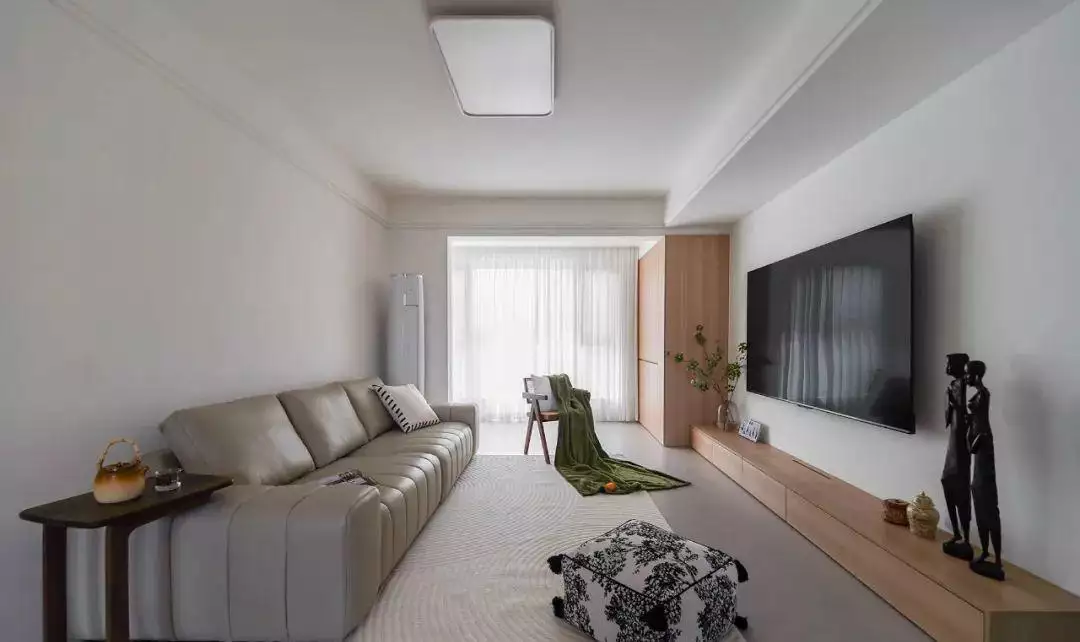 118平现代简约实用三口之家，有足够的储物空间可使用量子龙卷风制造地球黑洞