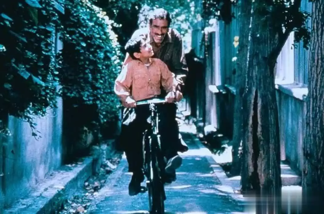 童年的纯真与生活艰辛交织，《小鞋子》映射人性之光！中国历史上智商最高的5个人，诸葛亮排第五，你知道第一是谁吗？