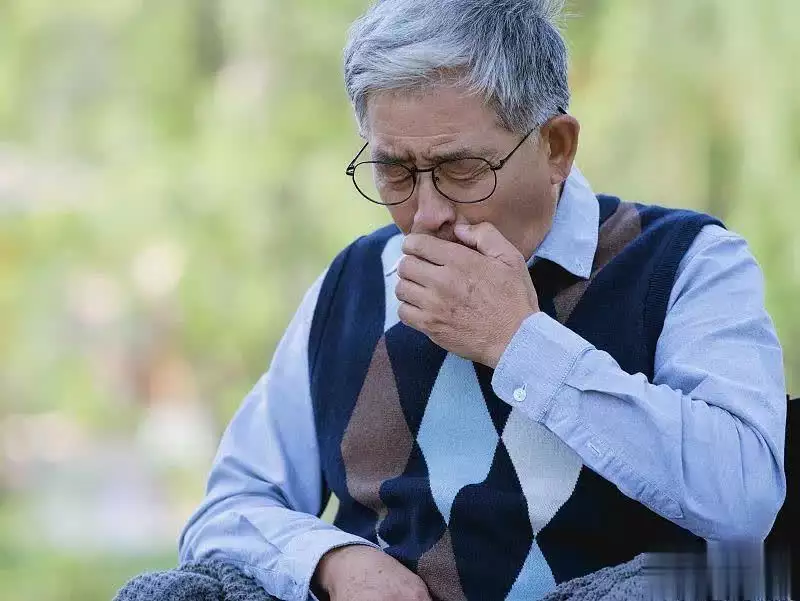 即便是身体健康的人，有时也会遇到偶尔的干咳或湿咳，这通常是因为呼吸