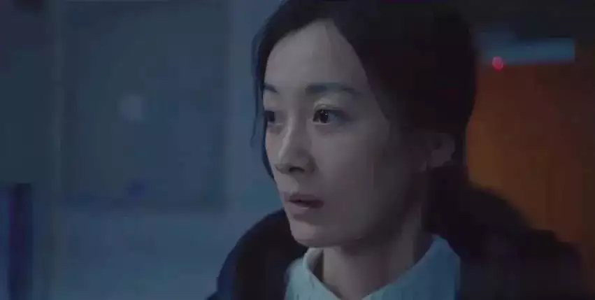 董晴、徐梵溪《以法之名》剧抛脸演技,给流量明星上一课山东舰向全港免费开放,霍启刚儿子却不能登舰,原因曝光令人无奈
