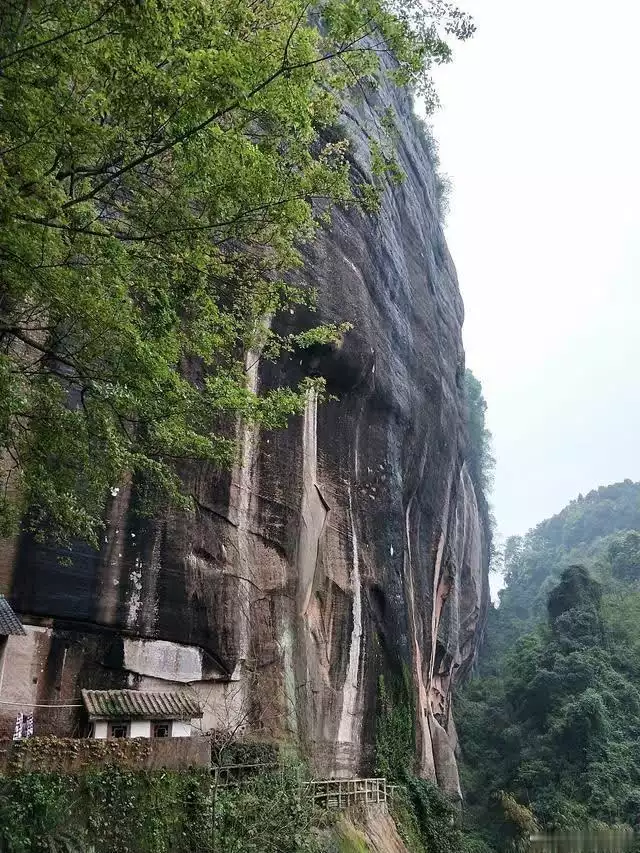 丽水东西岩五日游：探秘丹霞奇观，品味湖南特色小吃《珠帘玉幕》终于要播了，赵露思演第一美人太惊艳，这剧得爆！-第5张图片-特色小吃