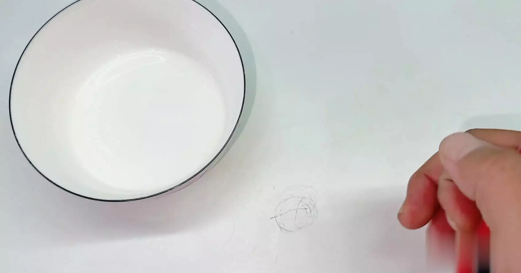 白酒加牙膏,没想到这么厉害,解决了家中大烦恼,一定要试试造原子弹的83岁科学家:儿子先天智力残疾,妻子、女儿精神分裂(图5) 白酒加牙膏,没想到这么厉害,解决了家中大烦恼,一定要试试造原子弹的83岁科学家:儿子先天智力残疾,妻子、女儿精神分裂(图5)