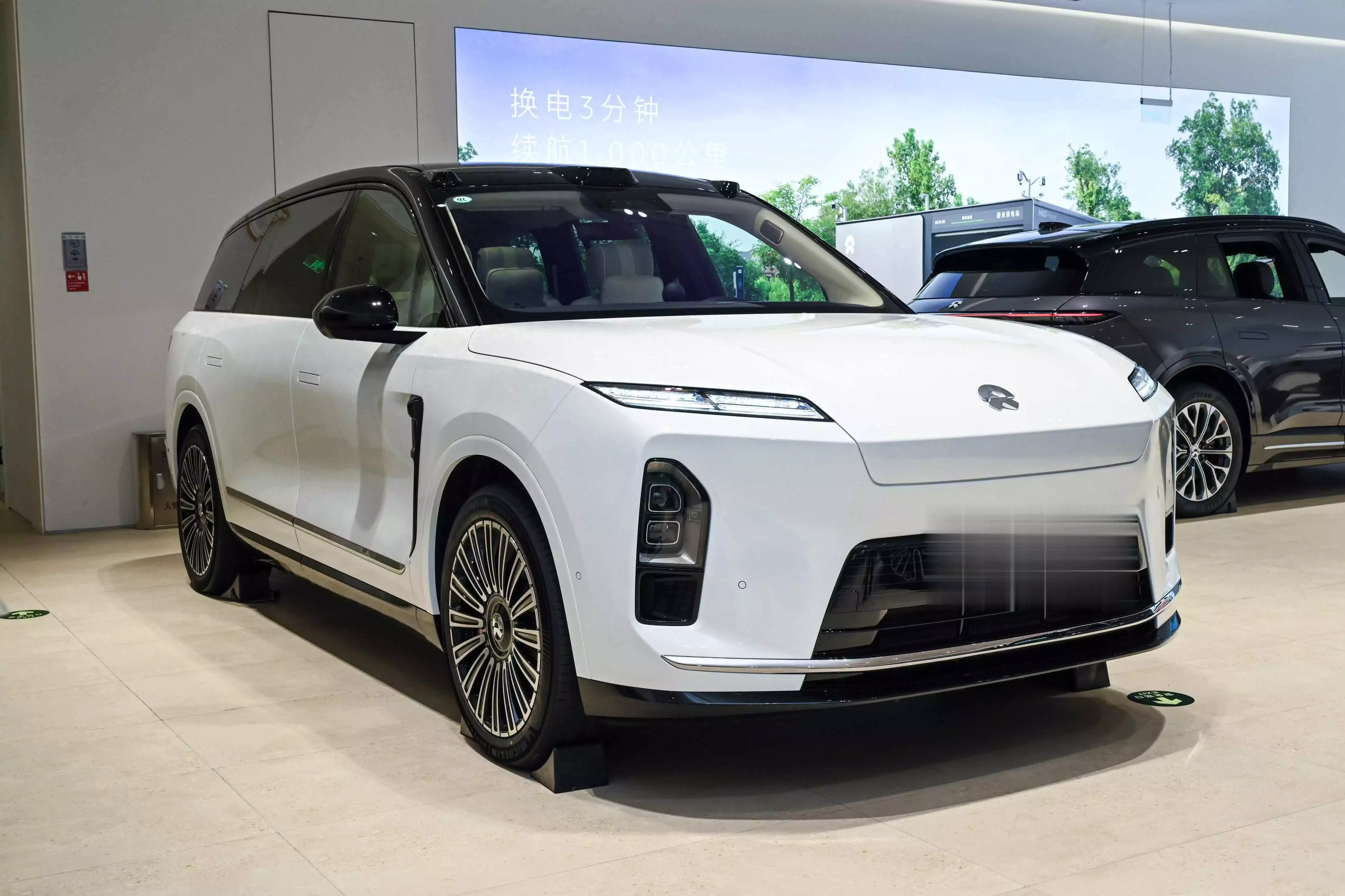深度剖析2026款蔚来ES8七座行政豪华版全场景旗舰特质