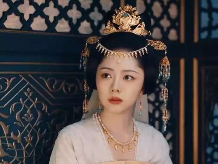 《蜀锦人家》10位美女争艳,陈小纭位列第四,谭松韵第三,谁才是第一美人?开国10大元帅中,专家竟认为有3位不够资格,背后是何原因? 《蜀锦人家》10位美女争艳,陈小纭位列第四,谭松韵第三,谁才是第一美人?开国10大元帅中,专家竟认为有3位不够资格,背后是何原因?