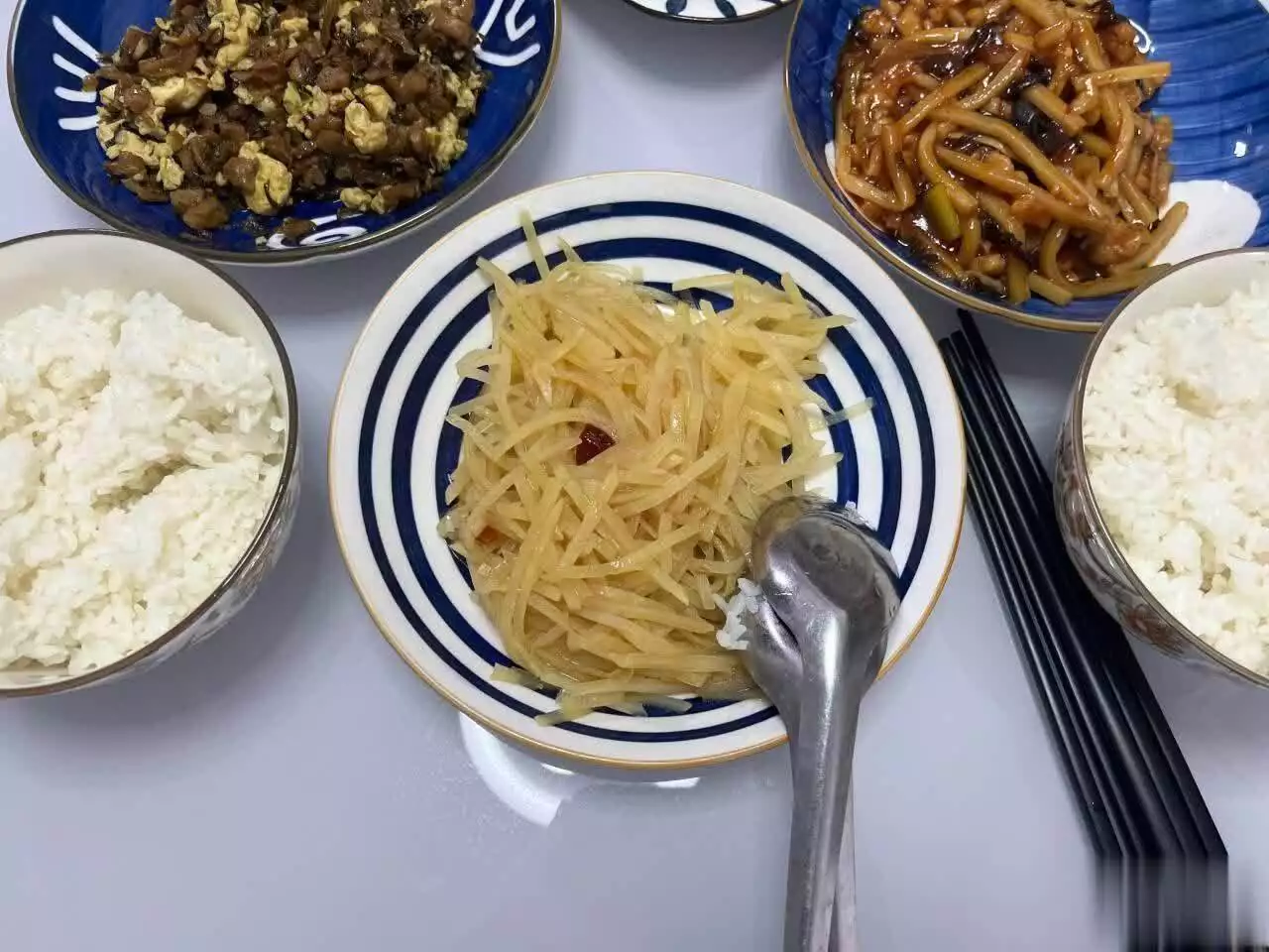 青岛一家三口的午餐,晒朋友圈火了,网友:好想有个这样的妈!作恶越多,人缘越好?为何英国侵略全世界,却基本不被痛恨(二) 青岛一家三口的午餐,晒朋友圈火了,网友:好想有个这样的妈!作恶越多,人缘越好?为何英国侵略全世界,却基本不被痛恨(二)