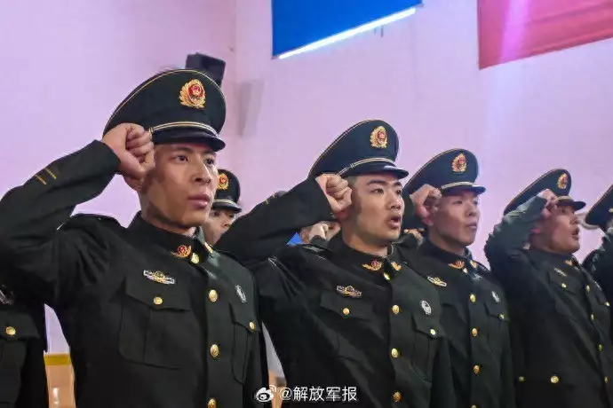 闪耀时刻 | 来看武警新兵授衔仪式!毛主席曾留下6大预言:当时没人信!今5个已应验,第6个正在实现 闪耀时刻 | 来看武警新兵授衔仪式!毛主席曾留下6大预言:当时没人信!今5个已应验,第6个正在实现
