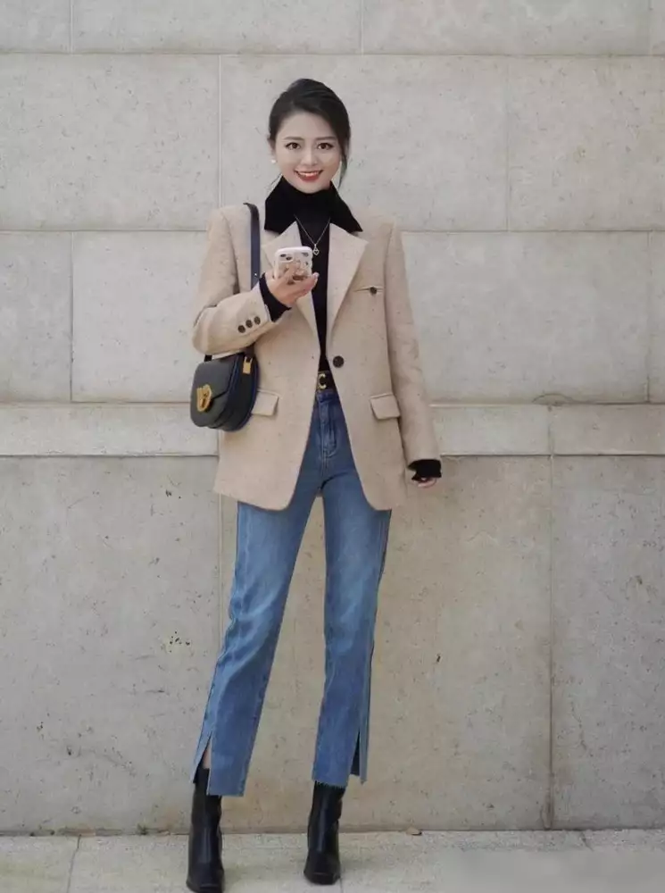 “西装,短衫直筒裤”今年最chic穿搭,微胖、小个子穿都好看明星夫妇官宣分居!网友急了:还能看到你们直播吗? “西装,短衫直筒裤”今年最chic穿搭,微胖、小个子穿都好看明星夫妇官宣分居!网友急了:还能看到你们直播吗?