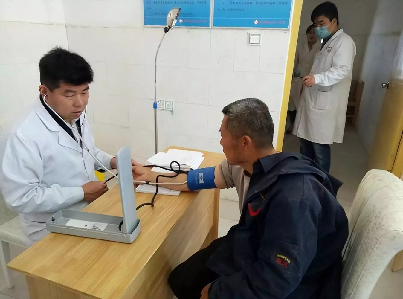 经常晚睡的人,这3件事情可别再做了,赶紧看看别大意老人逝去,早有预兆?出现这几个信号,暗示老人时日无多 第5张 经常晚睡的人,这3件事情可别再做了,赶紧看看别大意老人逝去,早有预兆?出现这几个信号,暗示老人时日无多 第5张