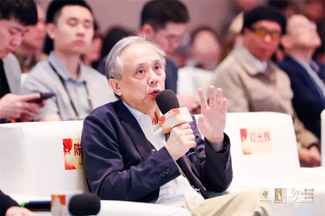 6部新片亮相香港电影推介会 陈嘉上寄语青年导演股份是后妈的，宠爱是弟弟的，被亲妈抛弃的郭麒麟，为何不叛逆