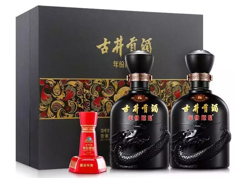 安徽有哪些有名的白酒?这4款白酒上榜,古法酿造,好喝不上头热点|脸那么大?像大妈?刘飞儿直播出事故,美颜失效曝真容被质疑:只是没化妆!(图2) 安徽有哪些有名的白酒?这4款白酒上榜,古法酿造,好喝不上头热点|脸那么大?像大妈?刘飞儿直播出事故,美颜失效曝真容被质疑:只是没化妆!(图2)