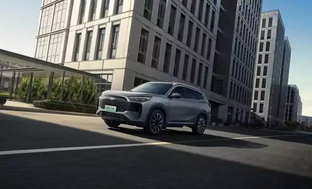 10万混动SUV_suv汽车悬挂哪种好_风云T8性价比