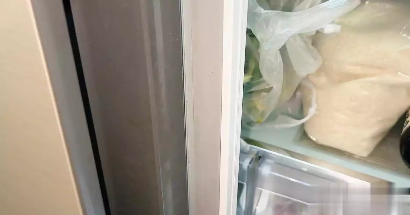 白酒加牙膏,没想到这么厉害,解决了家中大烦恼,一定要试试造原子弹的83岁科学家:儿子先天智力残疾,妻子、女儿精神分裂(图6) 白酒加牙膏,没想到这么厉害,解决了家中大烦恼,一定要试试造原子弹的83岁科学家:儿子先天智力残疾,妻子、女儿精神分裂(图6)