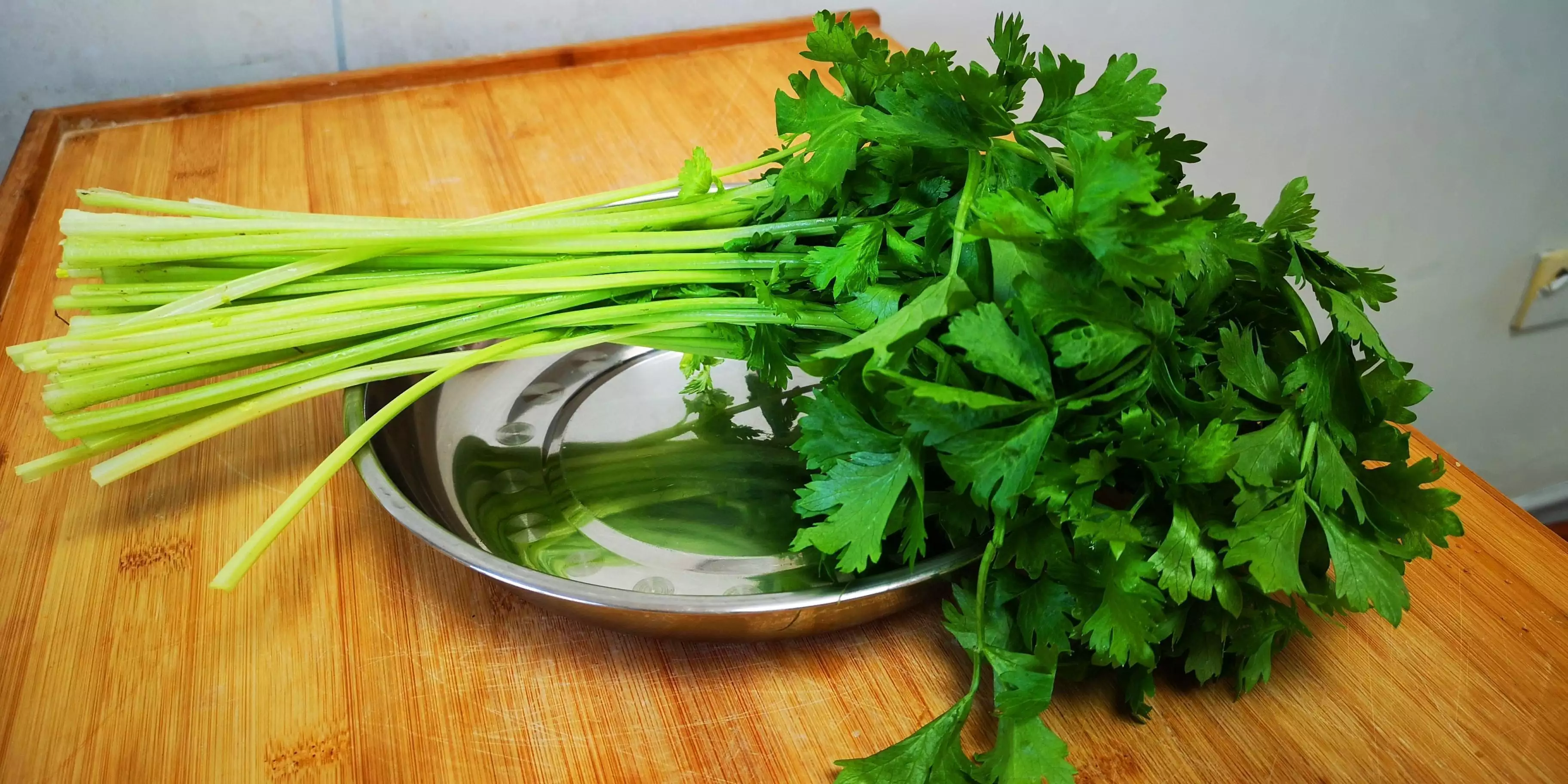 芹菜食谱大全家常菜（芹