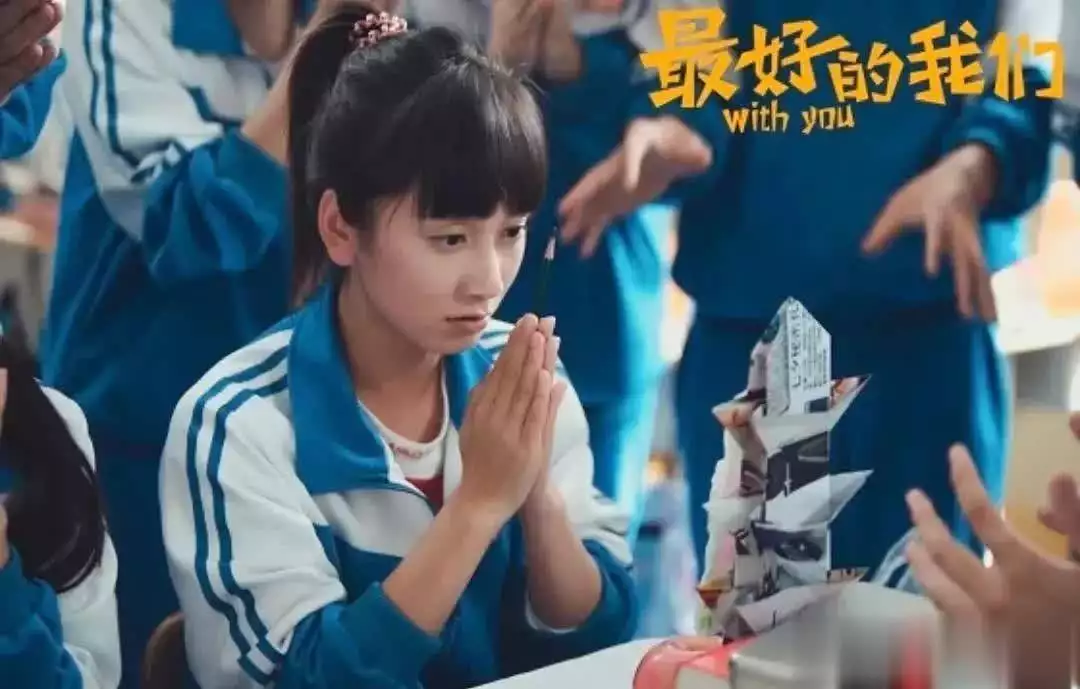 董晴、徐梵溪《以法之名》剧抛脸演技,给流量明星上一课山东舰向全港免费开放,霍启刚儿子却不能登舰,原因曝光令人无奈