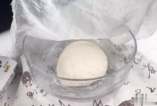 陕西蘸水面的正宗做法,面条筋道,酸香味美,上桌汤都不剩下!女子救下猫头鹰,竟成超级粘人精?走到哪跟到哪,网友:你被认定了! 陕西蘸水面的正宗做法,面条筋道,酸香味美,上桌汤都不剩下!女子救下猫头鹰,竟成超级粘人精?走到哪跟到哪,网友:你被认定了!