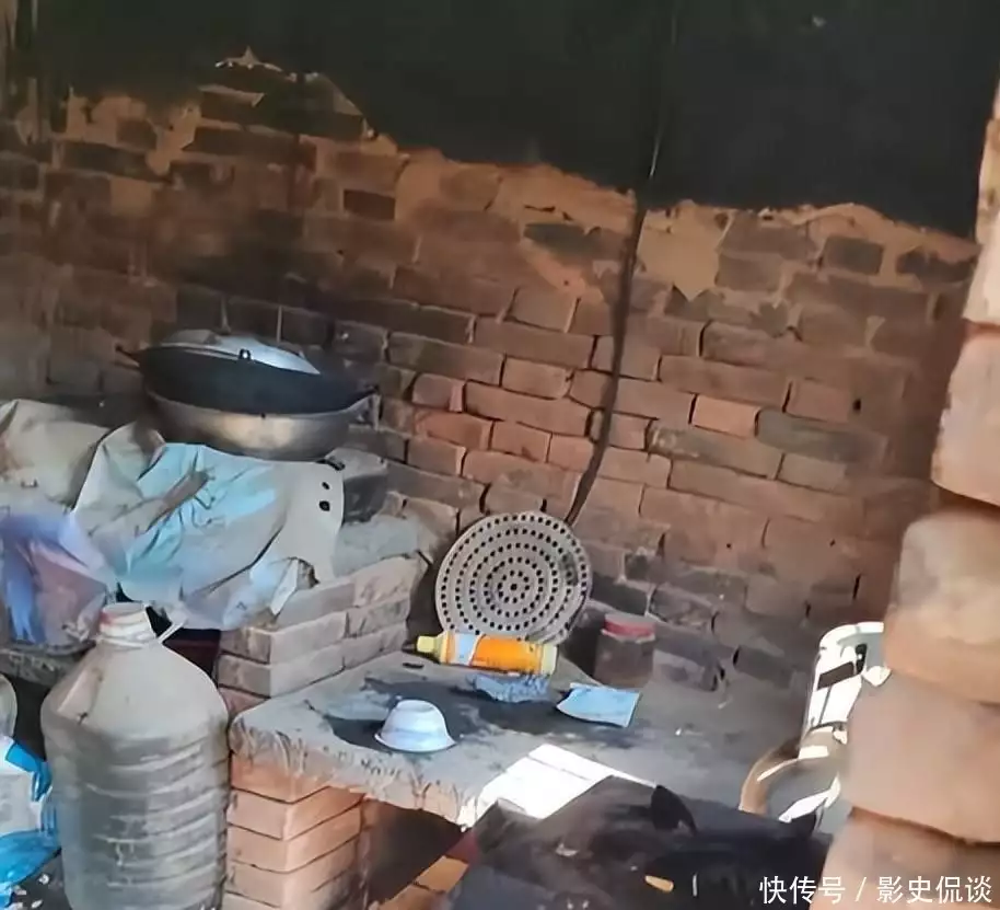 河南考生高宇 國(guó)防科技大學(xué) 戴眼鏡 考生寒門(mén)出貴子 高考勵(lì)志故事 國(guó)防科大計(jì)算機(jī)學(xué)院 天河拔尖班 軍校招生要求 質(zhì)疑高宇體檢_國(guó)防科技大學(xué)錄取分?jǐn)?shù)線2025