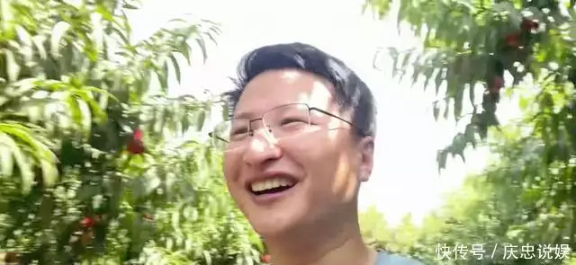 卡丽娜为帮马殷偿还债务，去贵州创业！谈爸爸很伤心！妈妈遇困难大哭黄圣依的混血儿女儿长大了，高帅富高到判罚，这才是真正的“娘娘”(图5)