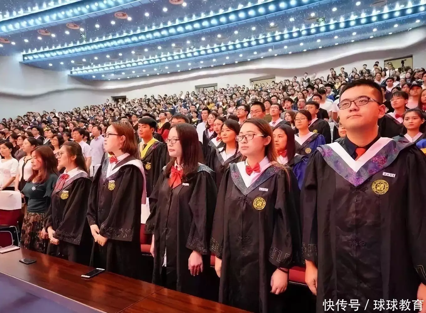 信息技术专业招生人数分析_2025高考最热门专业排名_会计专业排名