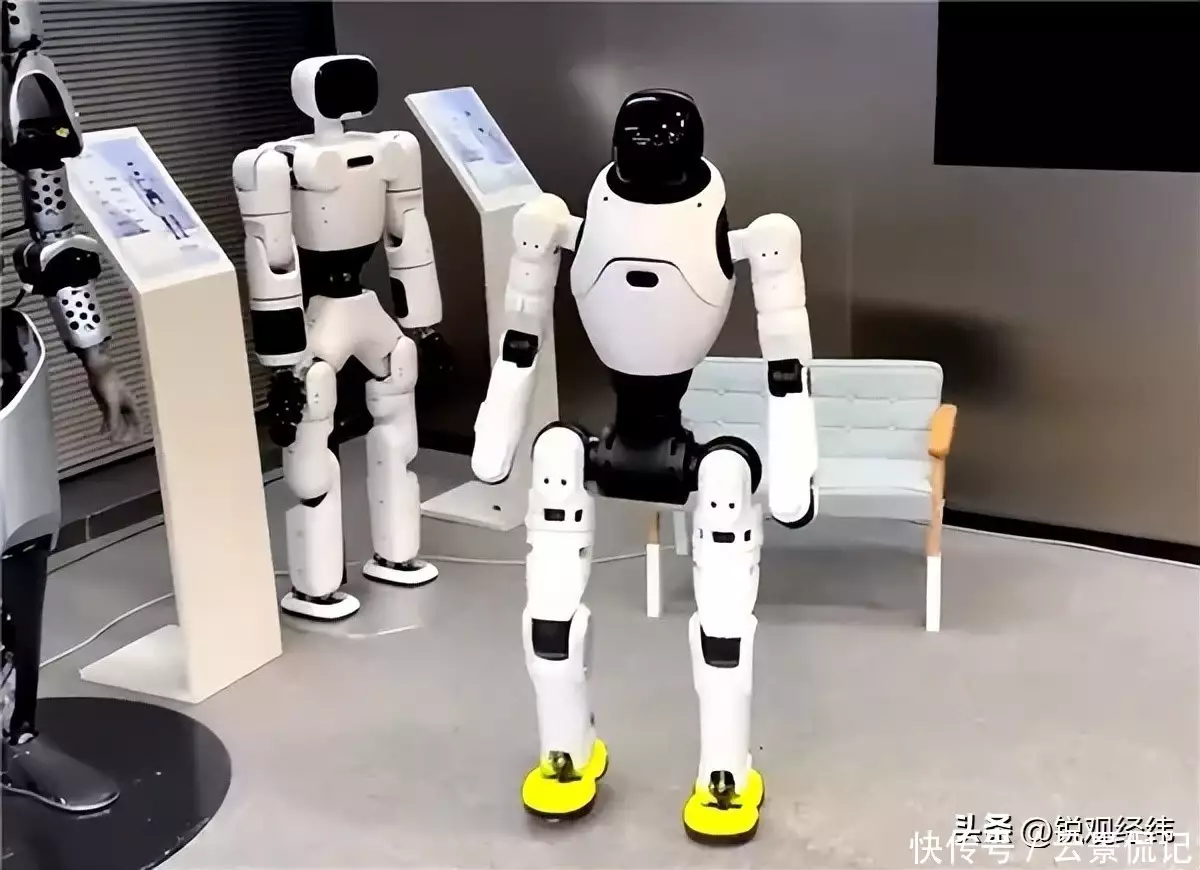 智元机器人联手上交，半年5轮融资，企业高薪抢人才