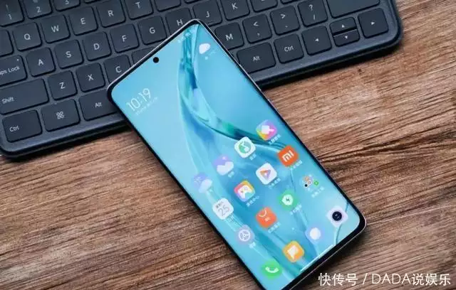 雷军“不讲武德”,高端旗舰突降2499元,120W+5000万徕卡三摄《小巷人家》结局:悲惨女人,王芳断手背后真相,黄玲为何未上榜 雷军“不讲武德”,高端旗舰突降2499元,120W+5000万徕卡三摄《小巷人家》结局:悲惨女人,王芳断手背后真相,黄玲为何未上榜